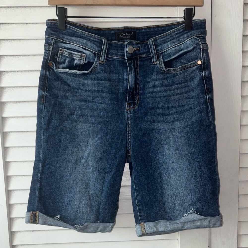 Judy Blue Evelyn High Rise Denim Bermuda Jean Shorts size Large - Picture 2 of 4